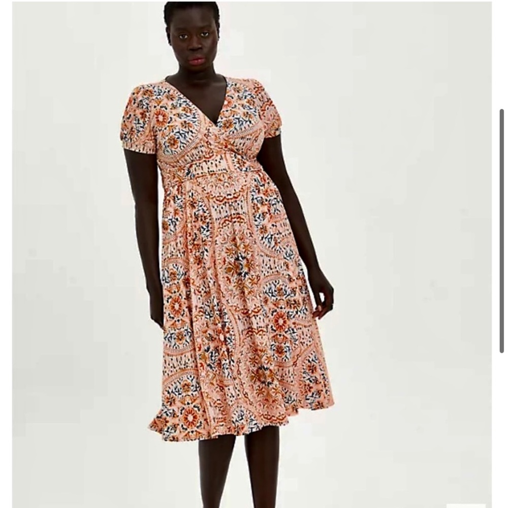 Torrid Dress Peach Medallion Print - size 1 (14-16W)